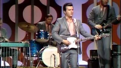 Conway Twitty – Hello Darlin’ (1971)