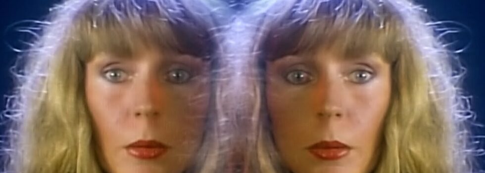 Juice Newton – Love’s Been a Little Bit Hard on Me