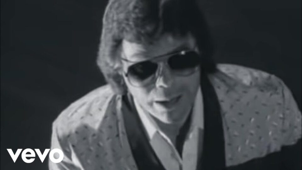 Ronnie Milsap – Stranger In My House
