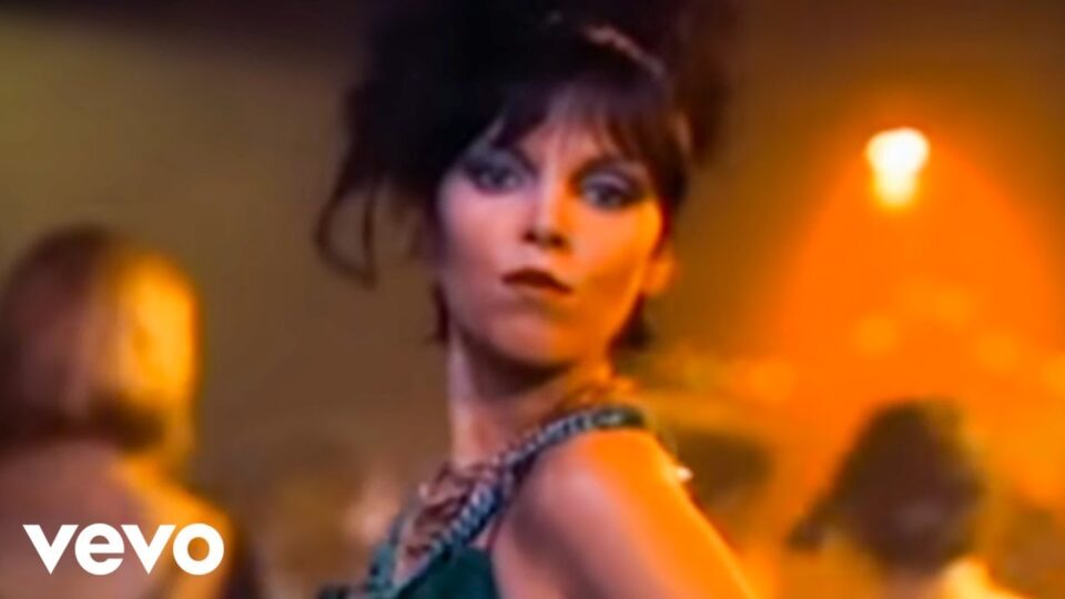 Pat Benatar – Love Is a Battlefield