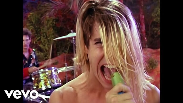 Red Hot Chili Peppers – True Men Don’t Kill Coyotes music video