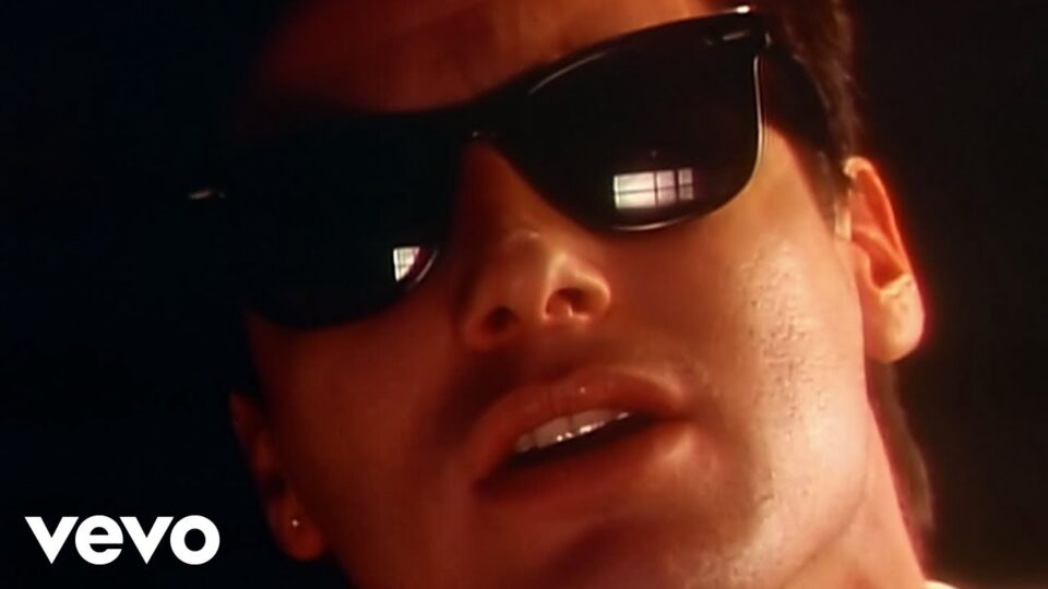 Corey Hart – Sunglasses At Night