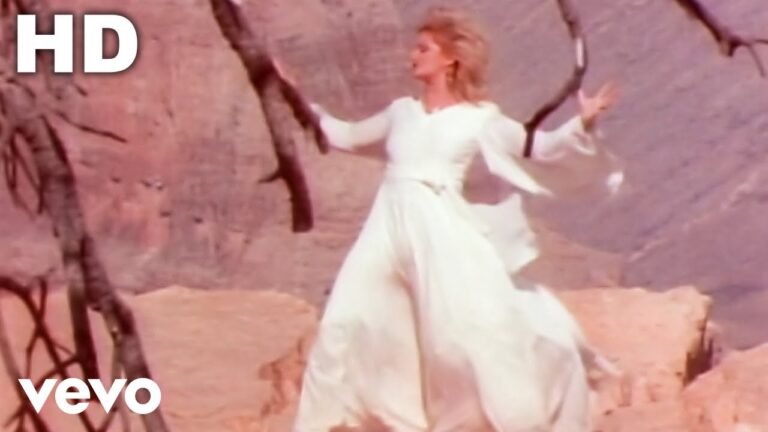 Bonnie Tyler – Holding Out for a Hero music video