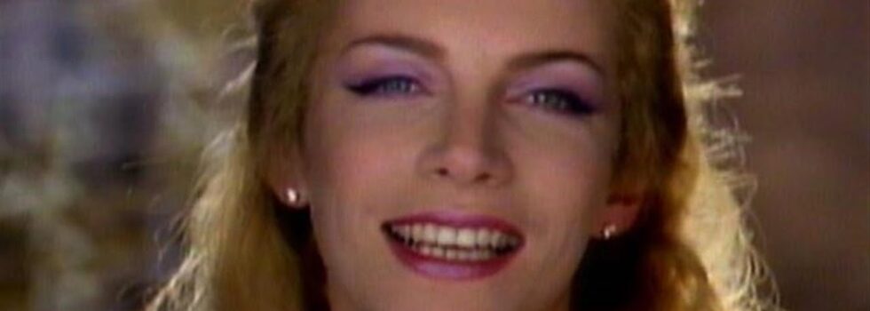 Eurythmics – There Must BeAnAngel (Playing With My Heart) (Remastered)