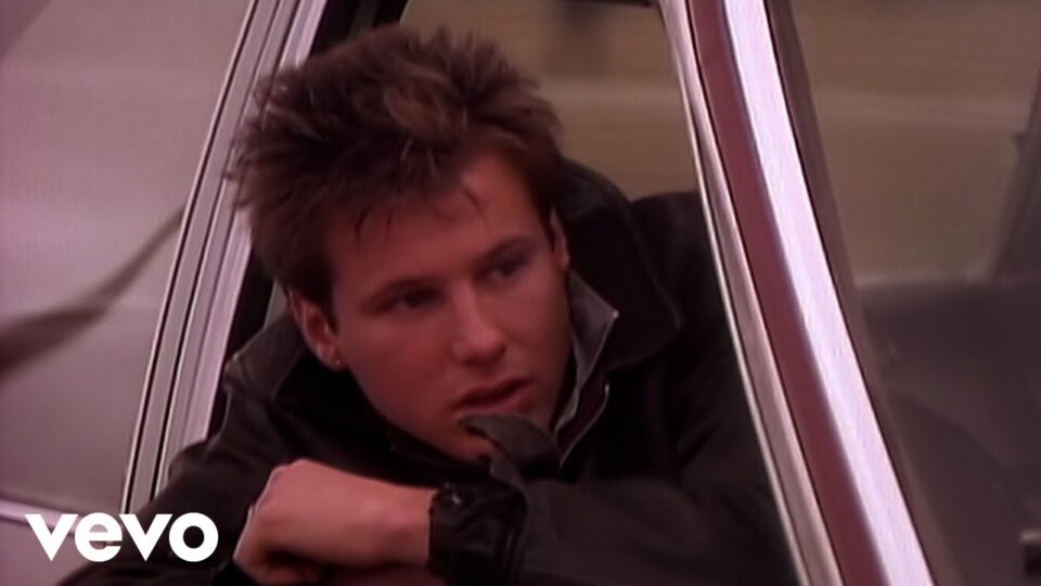 Corey Hart – Never Surrender