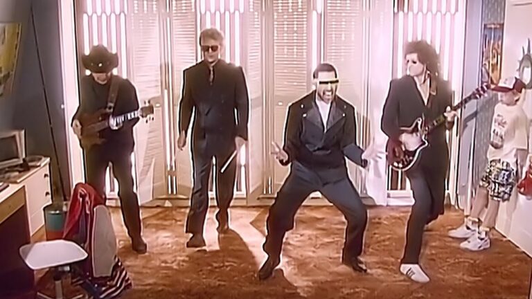 Queen – The Invisible Man music video
