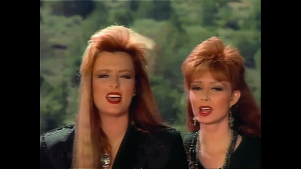 The Judds – Love Can Build a Bridge