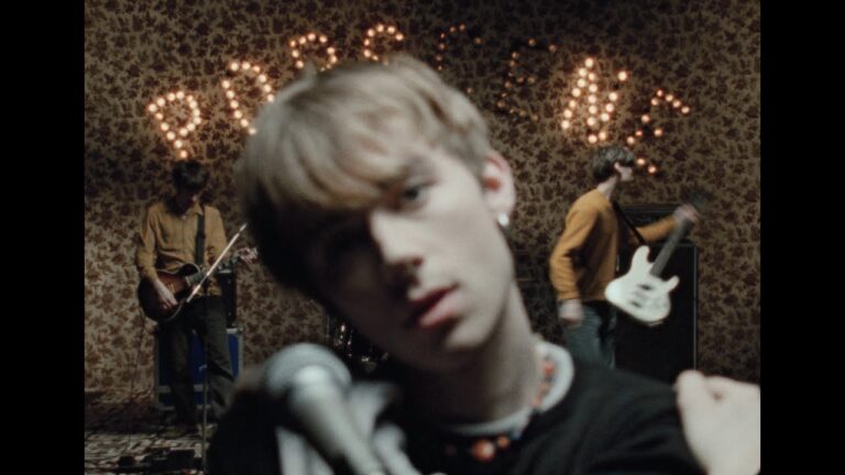 Blur – Popscene music video
