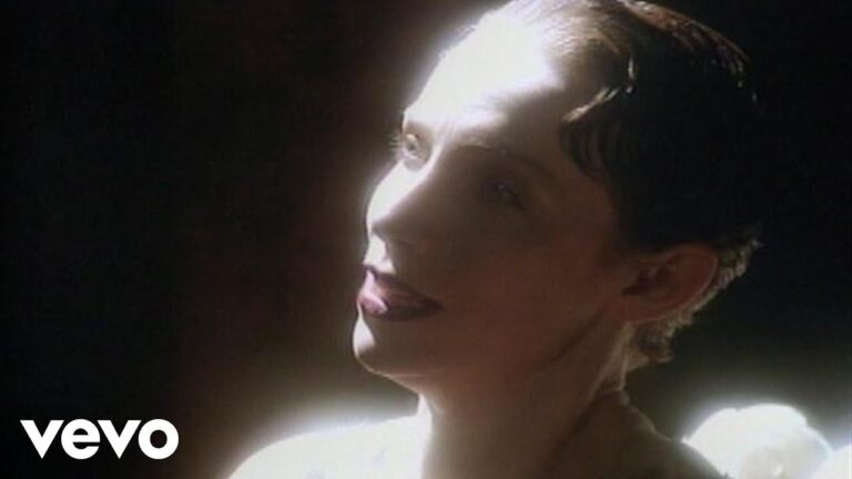 Annie Lennox – Keep Young and Beautiful music video
