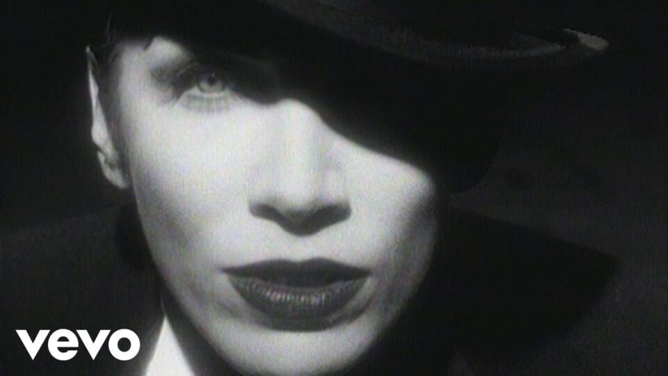 Annie Lennox – Legend In my Living Room