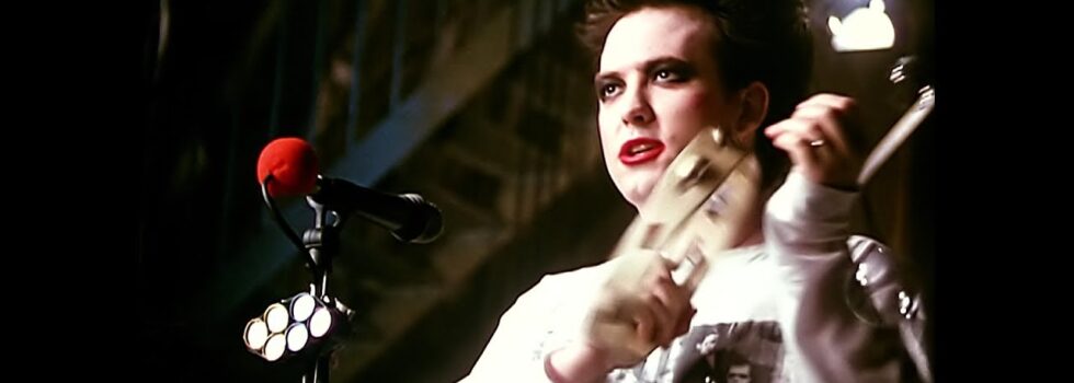 The Cure – Friday I’m In Love