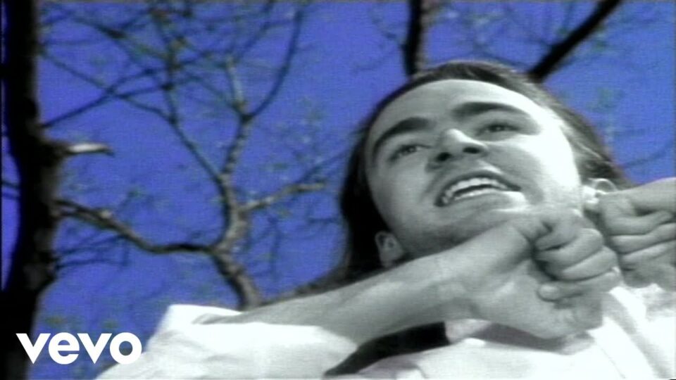 Live – Selling The Drama