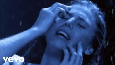 Sophie B. Hawkins – Right Beside You