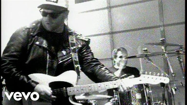 Billy Ray Cyrus – Deja Blue music video