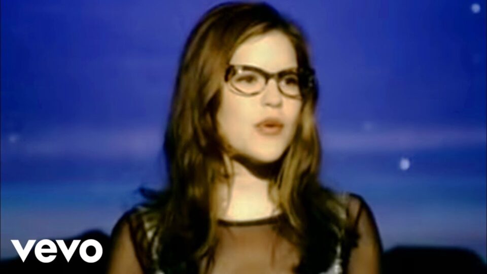 Lisa Loeb & Nine Stories – Do You Sleep?