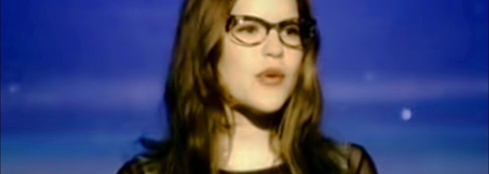 Lisa Loeb & Nine Stories – Do You Sleep?