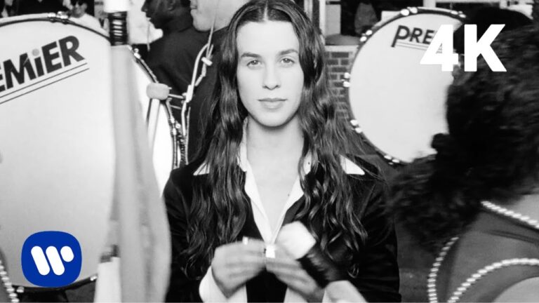 Alanis Morissette – Hand in My Pocket music video