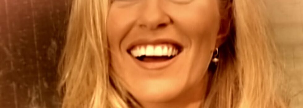 Deana Carter – Strawberry Wine