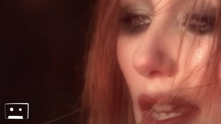 Tori Amos – Hey Jupiter (The Dakota Version) music video