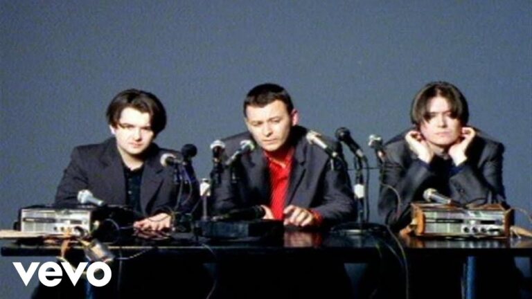 Manic Street Preachers – Kevin Carter music video