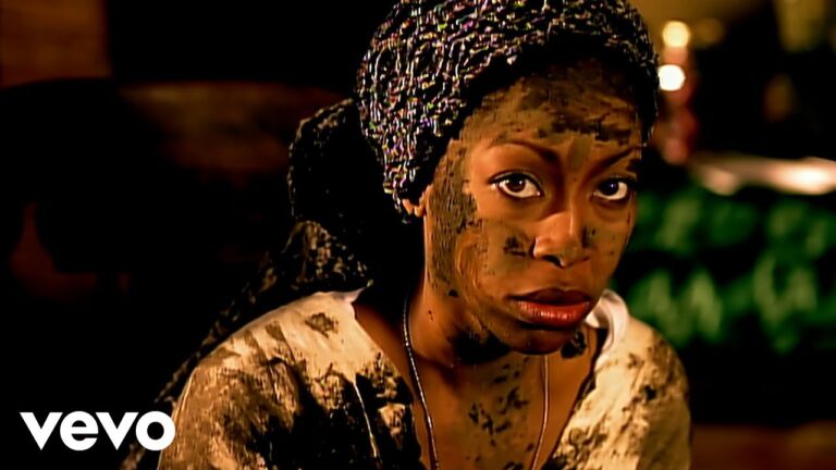 Erykah Badu – On & On music video