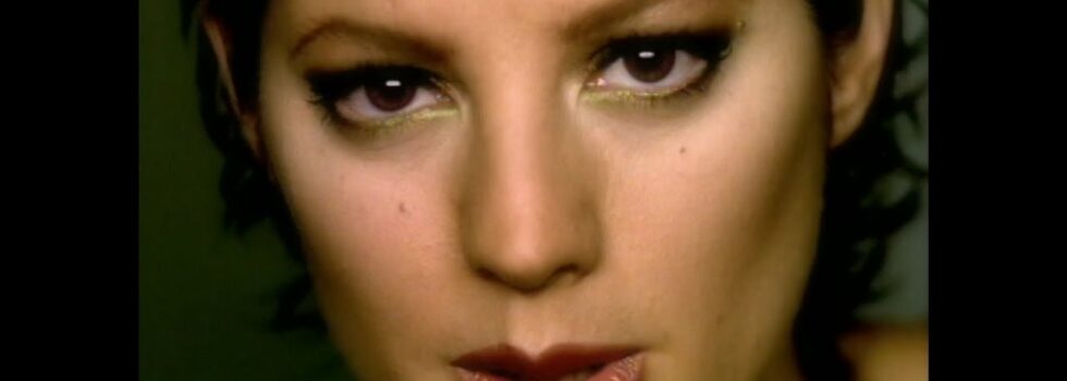 Sarah McLachlan – Building a Mystery