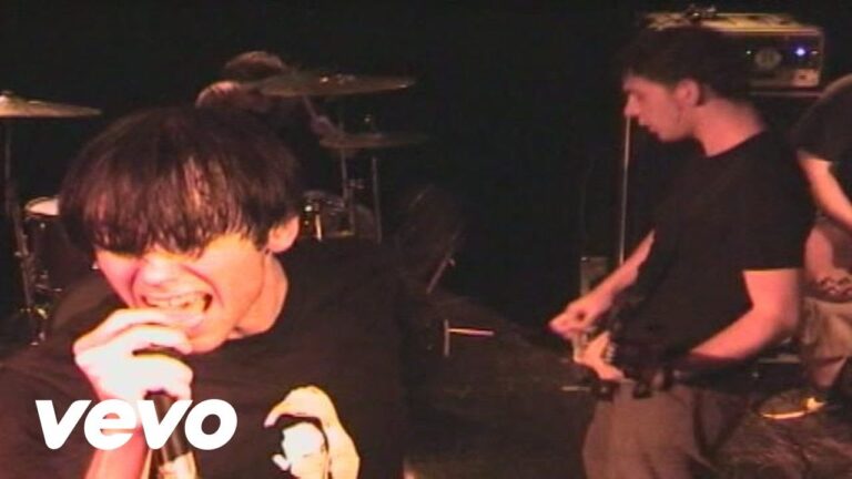 Thursday – Understanding In a Car Crash music video