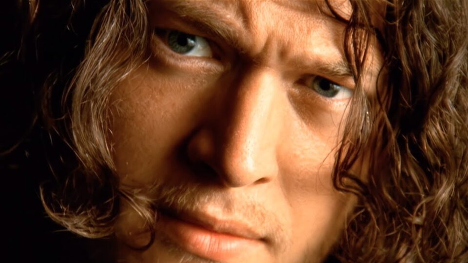 BLAKE SHELTON – OL’ RED
