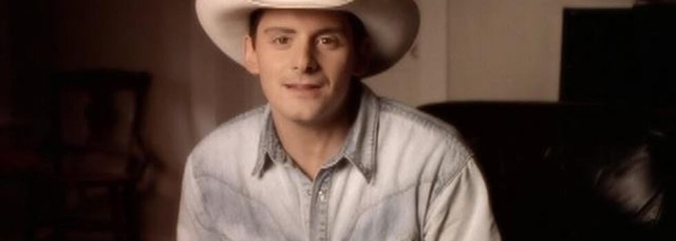 Brad Paisley – I Wish You’d Stay