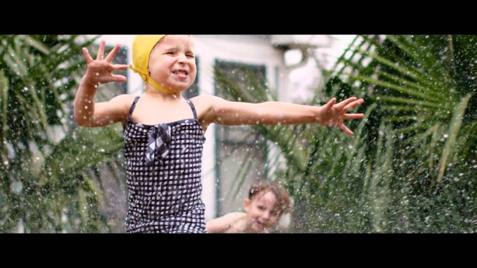 Explosions in the Sky – Postcard From 1952