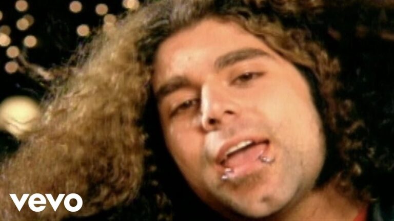 Coheed and Cambria – A Favor House Atlantic music video
