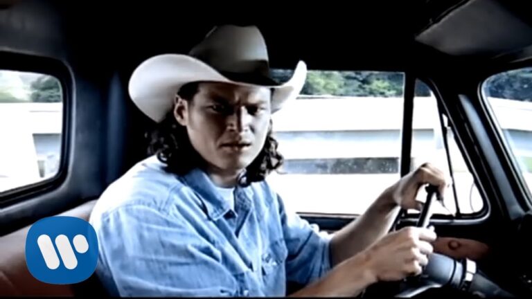BLAKE SHELTON – SOME BEACH music video