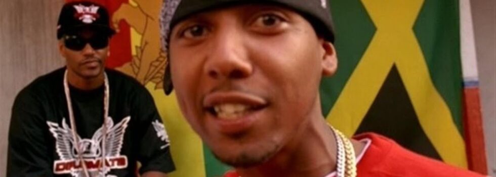 Juelz Santana – There It Go (The Whistle Song)