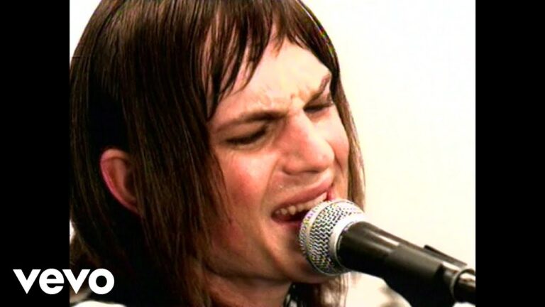 Kings of Leon – Four Kicks music video