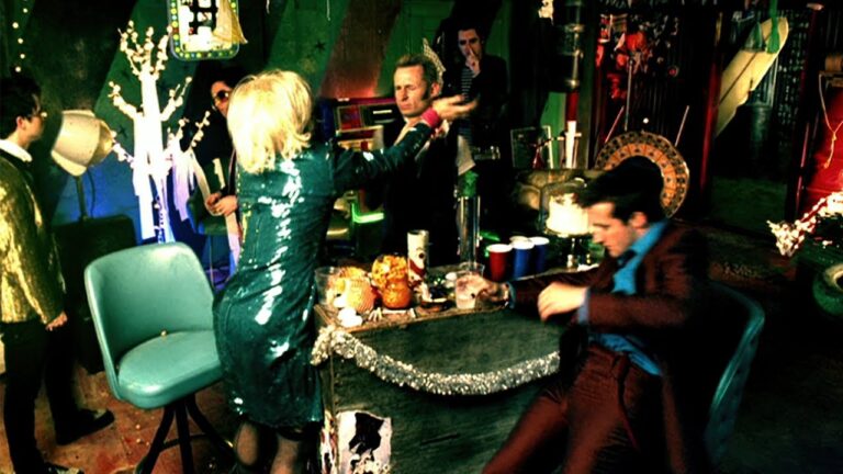 Green Day – Holiday music video