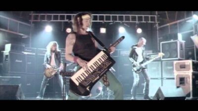 The Darkness – Girlfriend