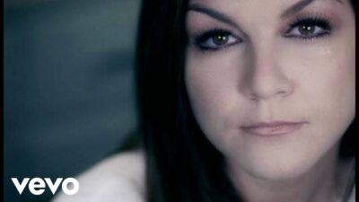 GRETCHEN WILSON – COME TO BED (FEAT. JOHN RICH)