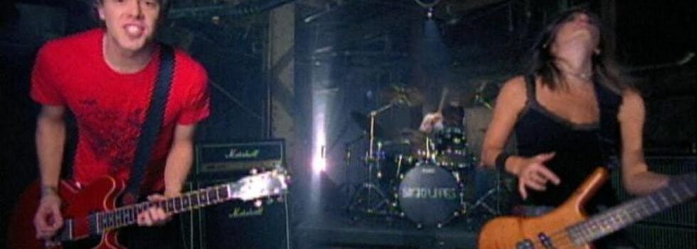 Sick Puppies – My World