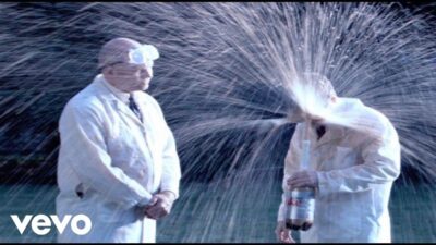 Weezer – Pork and Beans