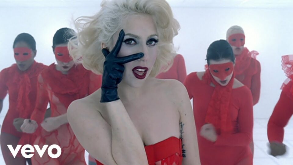 Lady Gaga – Bad Romance