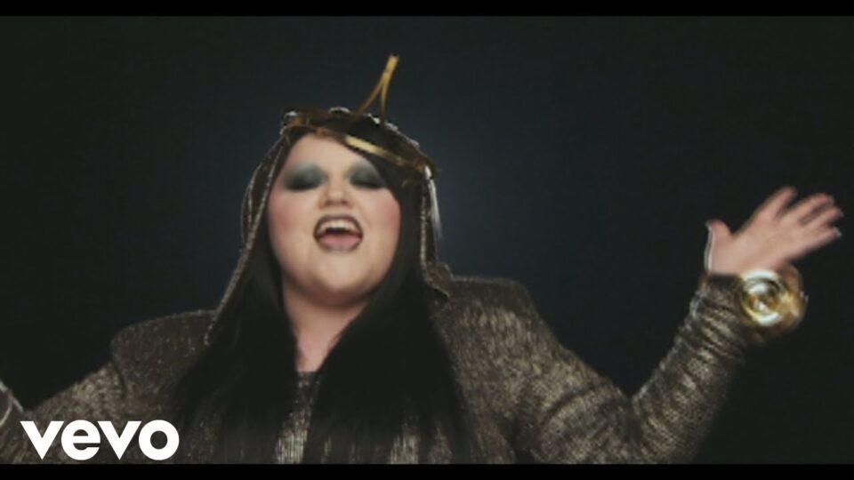 Beth Ditto – Heavy Cross