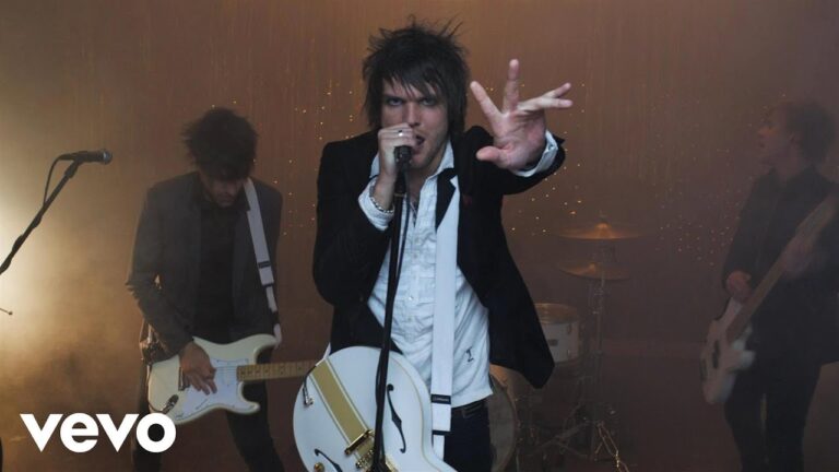 Boys Like Girls – Heart Heart Heartbreak music video
