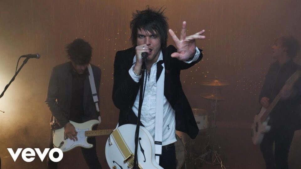 Boys Like Girls – Heart Heart Heartbreak