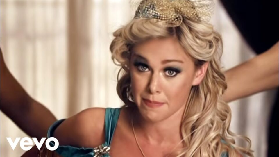 Laura Bell Bundy – Giddy On Up