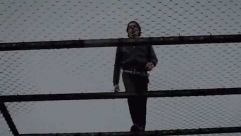 Black Rebel Motorcycle Club – Beat the Devil’s Tattoo