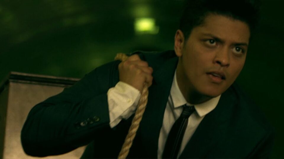 Bruno Mars – Grenade