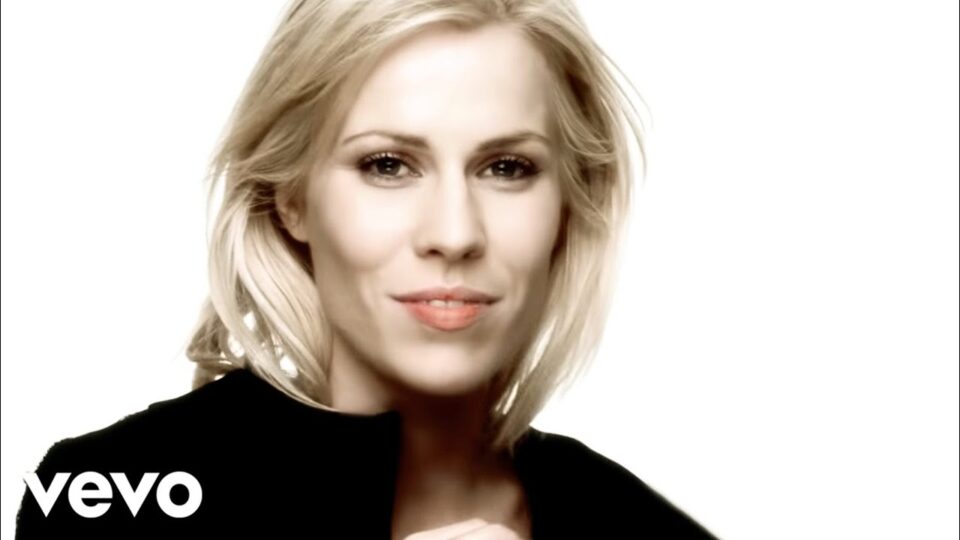 Natasha Bedingfield – Strip Me