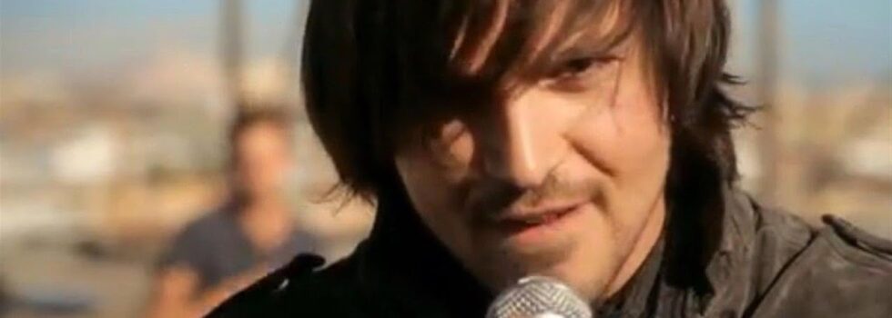 Adelitas Way – Alive