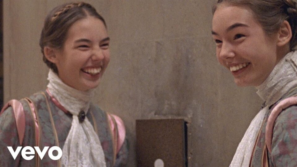 Miike Snow – Paddling Out