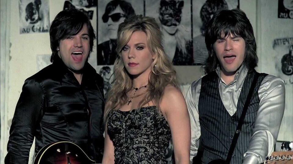 The Band Perry – Postcard from Paris